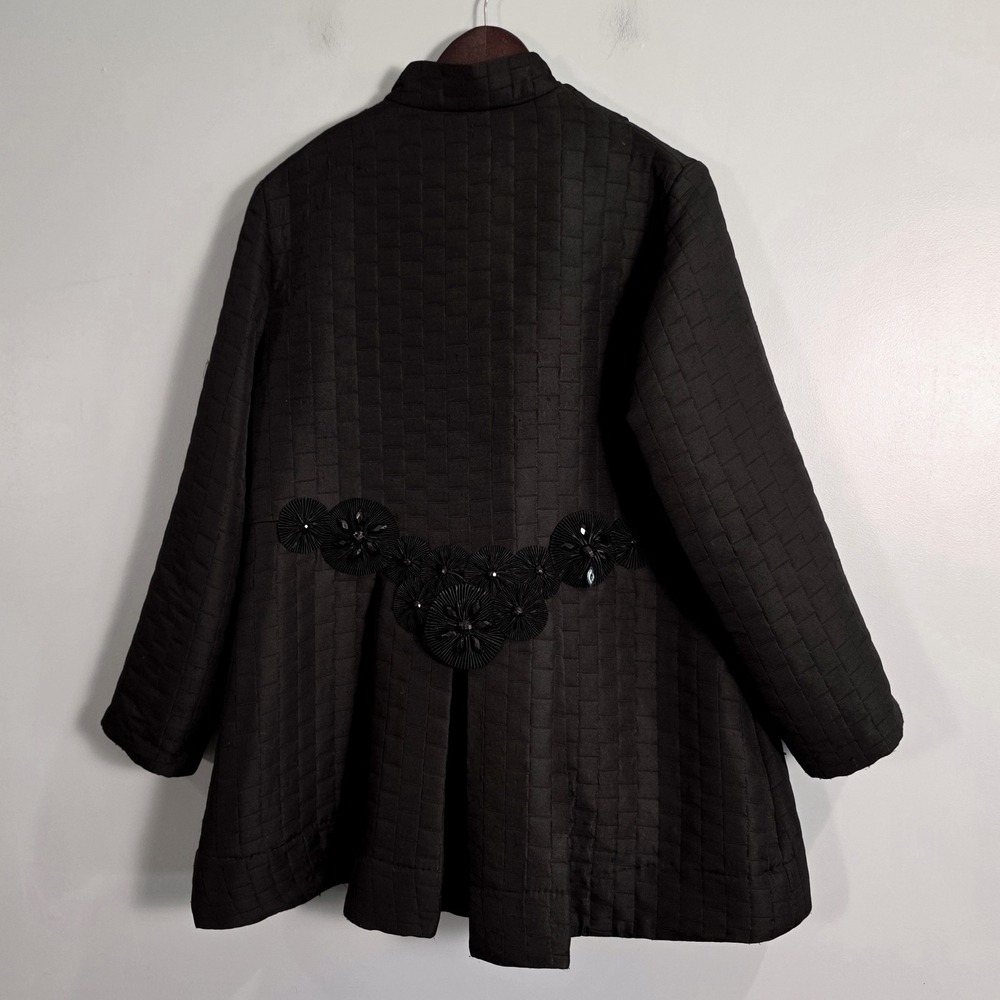 Niche Nilgun Derman Black Quilted Floral Applique Button Front Coat Jacket M